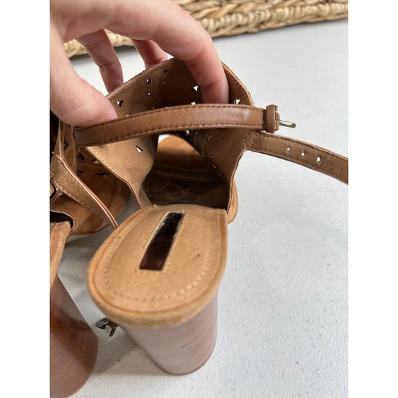 Tahari Marvel Sandals Size 23m Maple Brown Block Heel Suede Cutout Sling Back - Picture 10 of 14